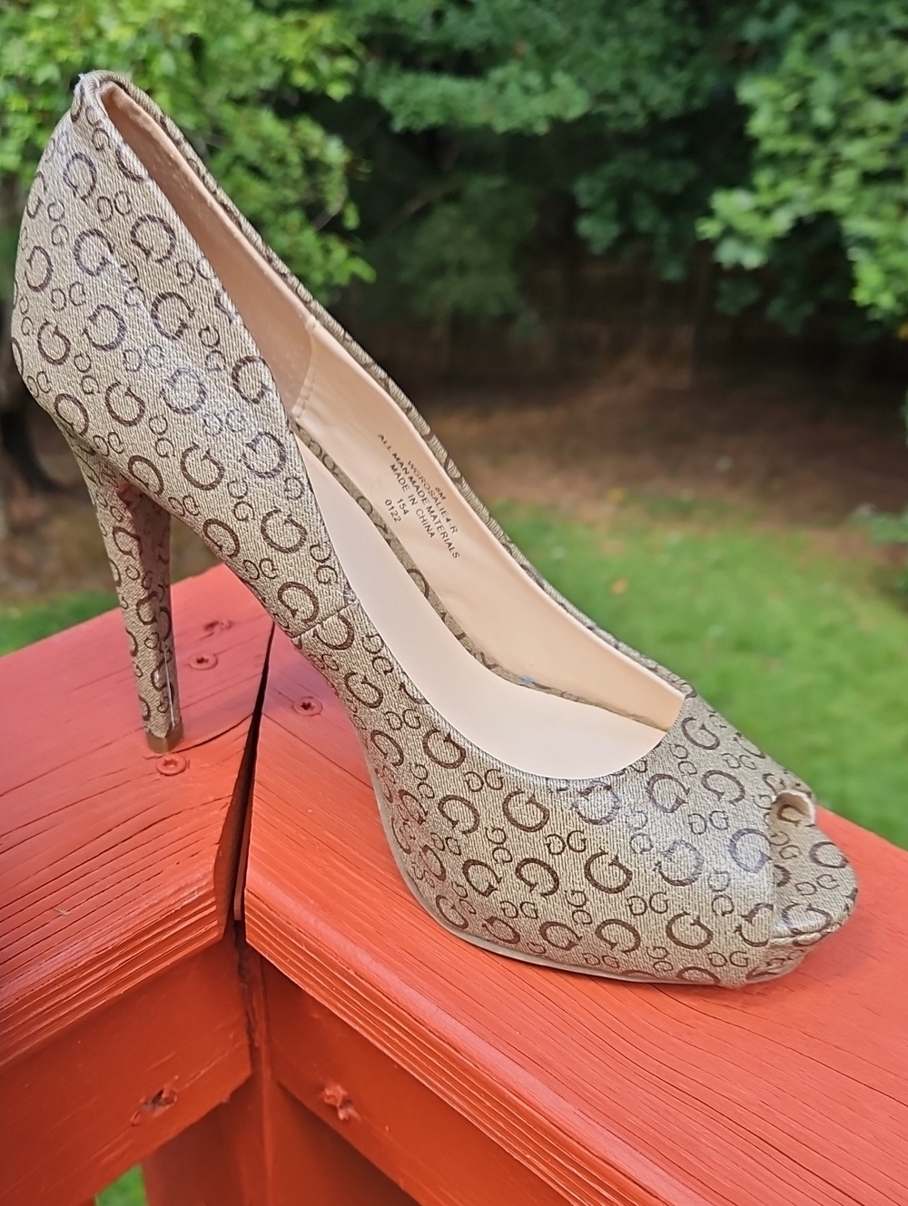 Guess Monogram Peep-Toe Stiletto Pumps in Metallic Tan and Brown Size 8M